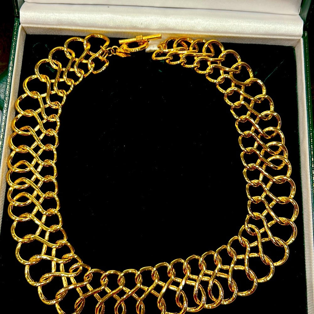 Vintage oversized Anne Klein gold tone choker